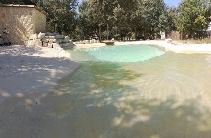 Location de vacances pour 6 personnes, avec terrasse et piscine à La Roque-sur-Pernes - 4