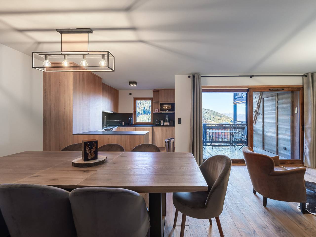 Appartement entier, Appartement 4* au centre de Courchevel Moriond, 4 chambres, 98m², 10 pers, parking, Wifi in Courchevel 1650 (Moriond), Saint-Bon-Tarentaise