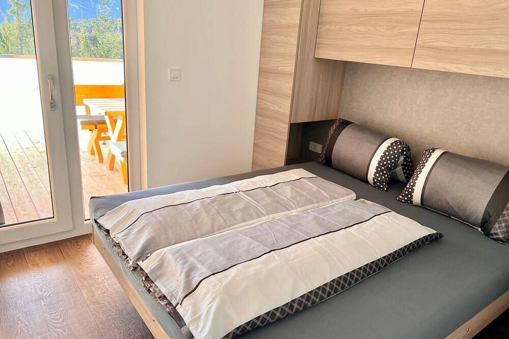Nice apartment in villa for 4 people with A/C, Wifi, Tv, terrace and pets allowed in Lechtal Alps, Imst
