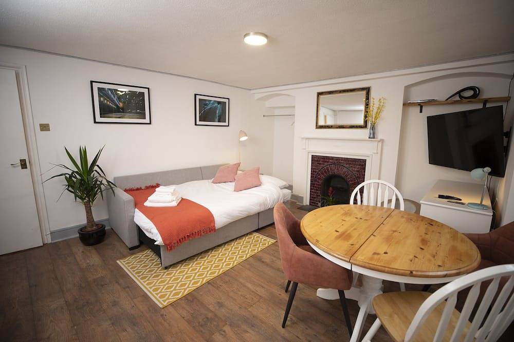 Entire apartment, Your Place in Bristol Close to Temple Meads Station, City & Harbourside in Bristol, South West England