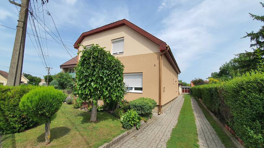 Ferienwohnung für 8 Personen, mit Garten in Balatonlelle