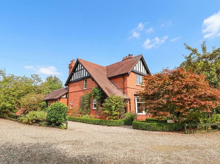 Lyneal Cottage in Shropshire