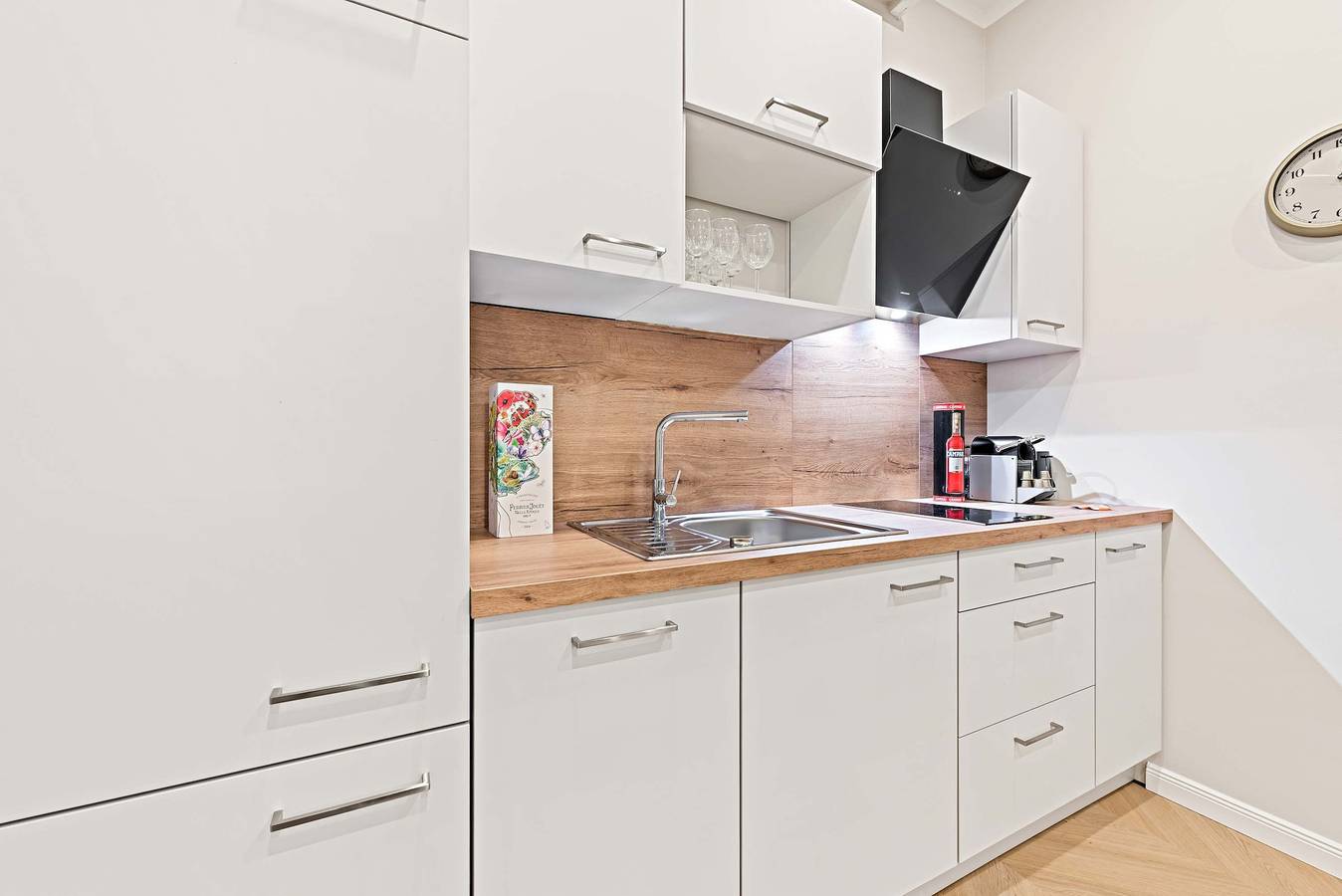 Entire apartment, Kaiser Apartment 2Br | Comfort | Kitchen | Central in Vienna, Donau Niederösterreich