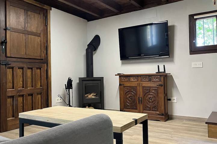 Casa Rural Independiente en Asturias, Admitimos Mascotas in Chanuces, Quirós