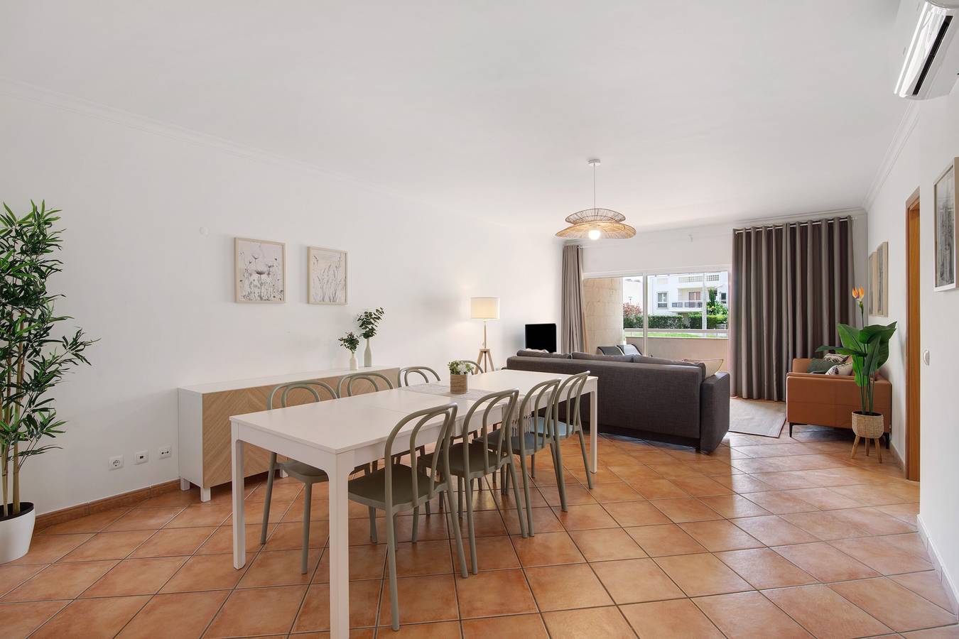 Apartamento inteiro, Apartamento de férias "T3 G Apt Alfarrobeira" com piscina partilhada, 2 varandas e Wi-Fi in Tavira, Santa Luzia (Tavira)