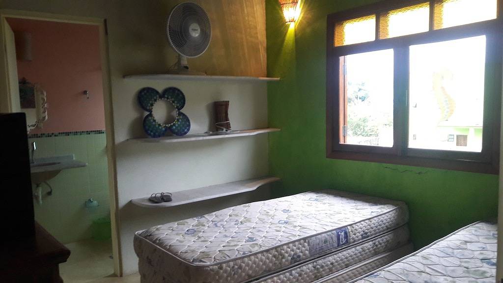 Schönes balinesisches Haus verzierte Steinbock-Eigentumswohnung in Caraguatatuba, Região Metropolitana do Vale do Paraíba e Litoral Norte