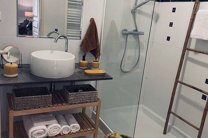 Ganze Wohnung, Apappartement à 100 m du Bord De Mer Avec Jardin Privé in Saint-Florent, Calvi und Umgebung
