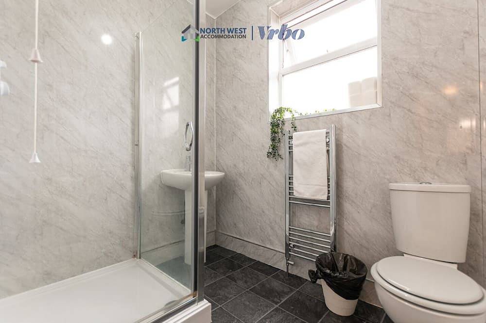 Maison moderne de 3 chambres à proximité des commodités locales in Leigh, Grand Manchester