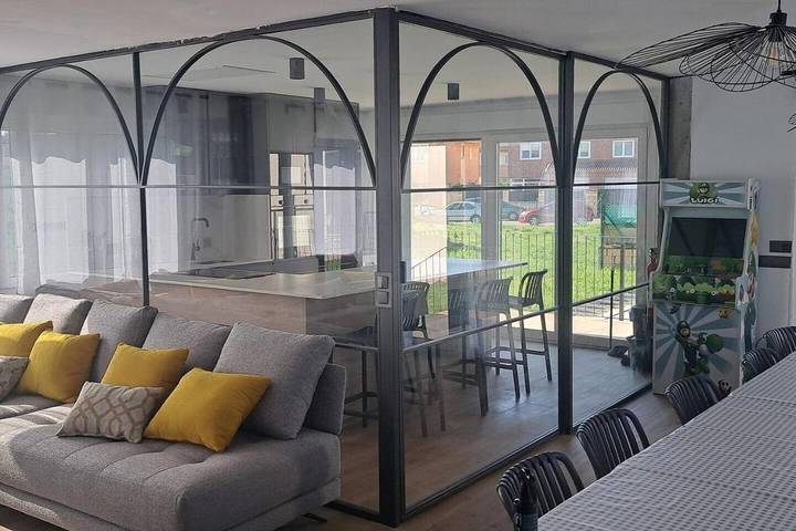 Casa rural para 13 personas, con Balcón además de Terraza y Jardín en Atapuerca - 4