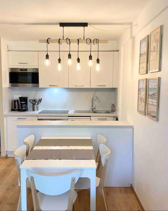 Appartement de vacances pour 4 personnes, avec piscine ainsi que jardin et vue