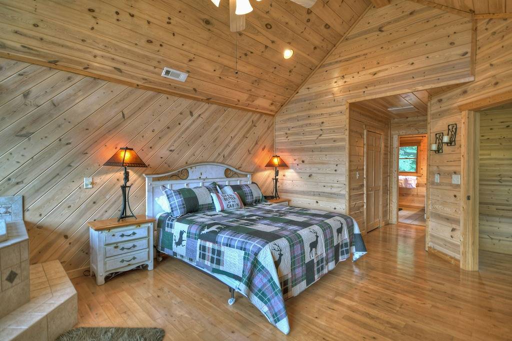 Mountain Views! Firepit! Hot Tub! Unwind, Unplug, Explore! Near the Toccoa River in Chattahoochee National Forest