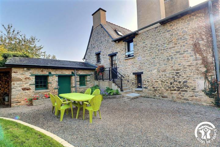 Gîte pour 5 personnes, avec Jardin et Vue à Saint-Germain-sur-Ille