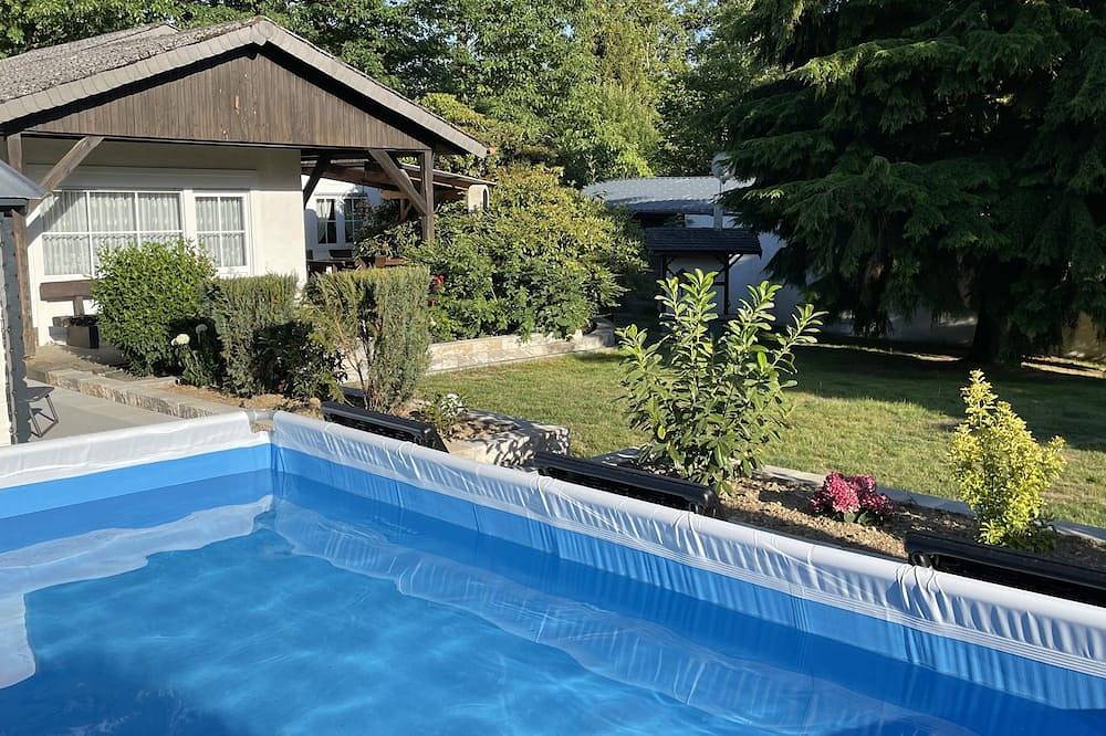 Kamin Ferienhaus mit Sauna, Pool und Whirlpool in Rheinböllen, Nahetal