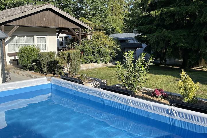 Ferienhaus für 4 Personen, mit Garten und Whirlpool sowie Sauna - 1