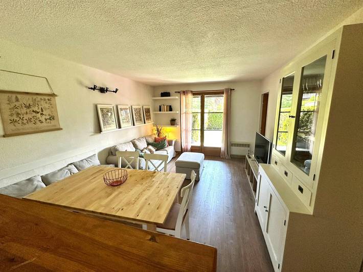 Gîte pour 4 personnes, avec jardin et piscine à Bourg-Madame