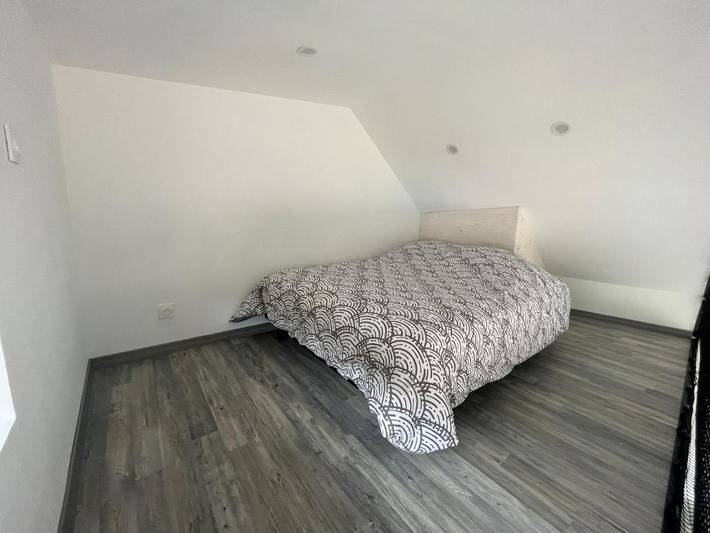 Location de vacances pour 3 personnes, avec vue ainsi que terrasse et piscine à Jougne - 3