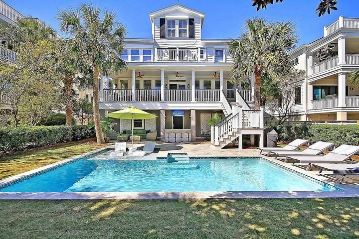 Casa de vacaciones para 16 personas, con jardín además de vistas y piscina - 1