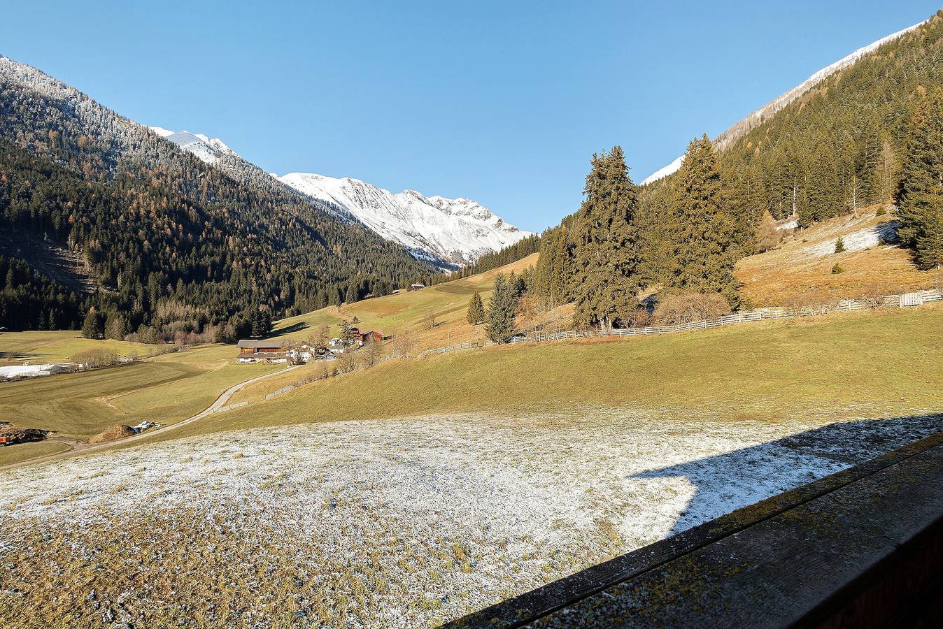 Appartamento intero, Appartamento "Burgerhof Mooswald" con vista montagna, terrazza comune e Wi-Fi in Monti del Villgraten, Valle di Casies