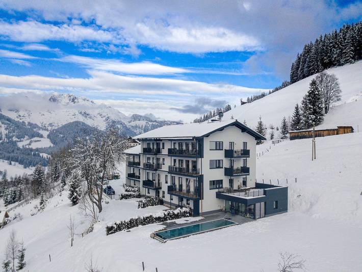 Ferienwohnung für 4 Personen, mit Balkon/Terrasse und Pool sowie Sauna, kinderfreundlich in Tennengau