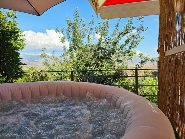 Maison d’hôte pour 2 personnes, avec jardin ainsi que piscine et vue dans Gjirokastër - 4