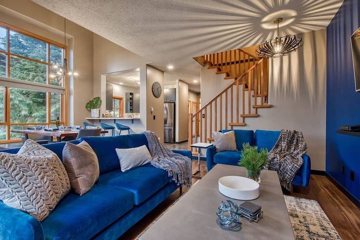 Vacation rental for 8 people, with balcony, with pets in Sun Peaks