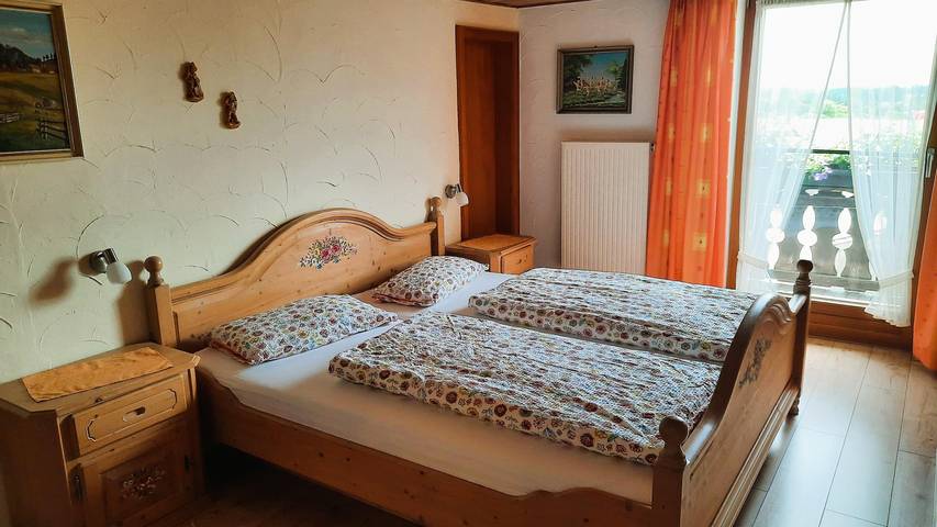 Ferienwohnung für 5 Personen, mit Balkon und Garten, kinderfreundlich in Seeg - 4