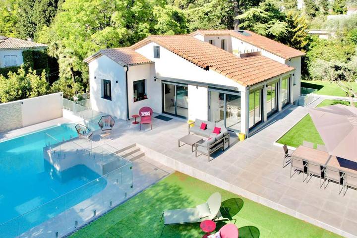 Villa voor 10 personen, with tuin and zwembad as well as uitzicht in Cannes