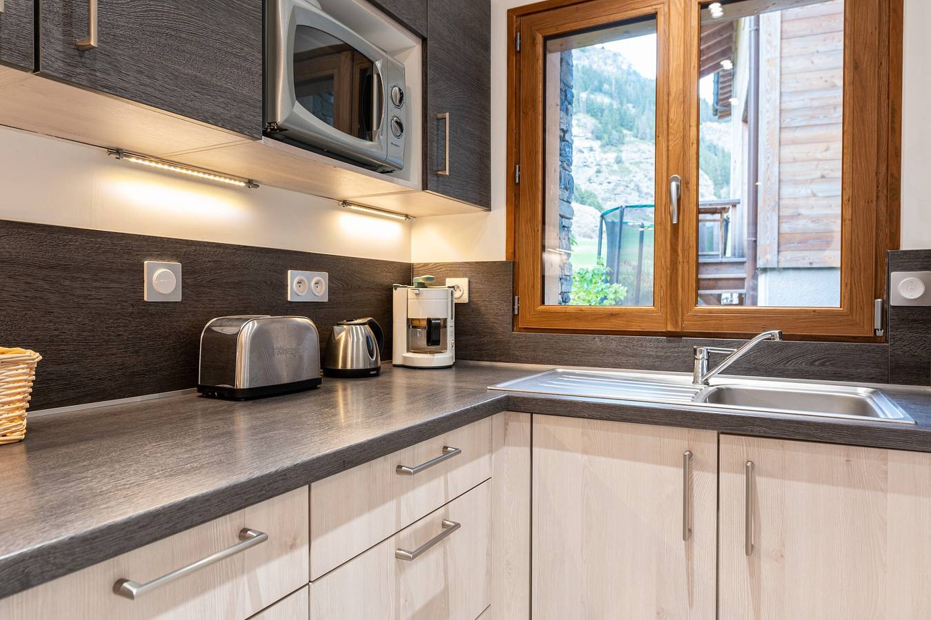 Apartamento entero, Apartamento 'Appartement - Lanslevillard' con terraza privada y Wi-Fi in Lanslevillard, Región de Saint-Jean-de-Maurienne