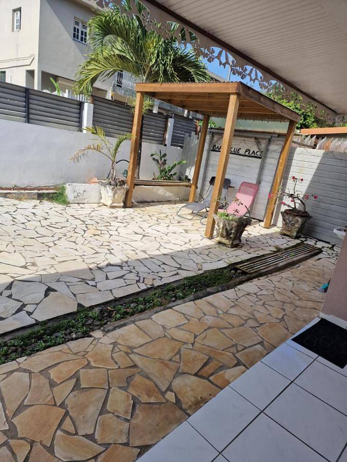 Location de vacances pour 4 personnes, avec jardin, animaux acceptés à Rivière-Pilote - 3