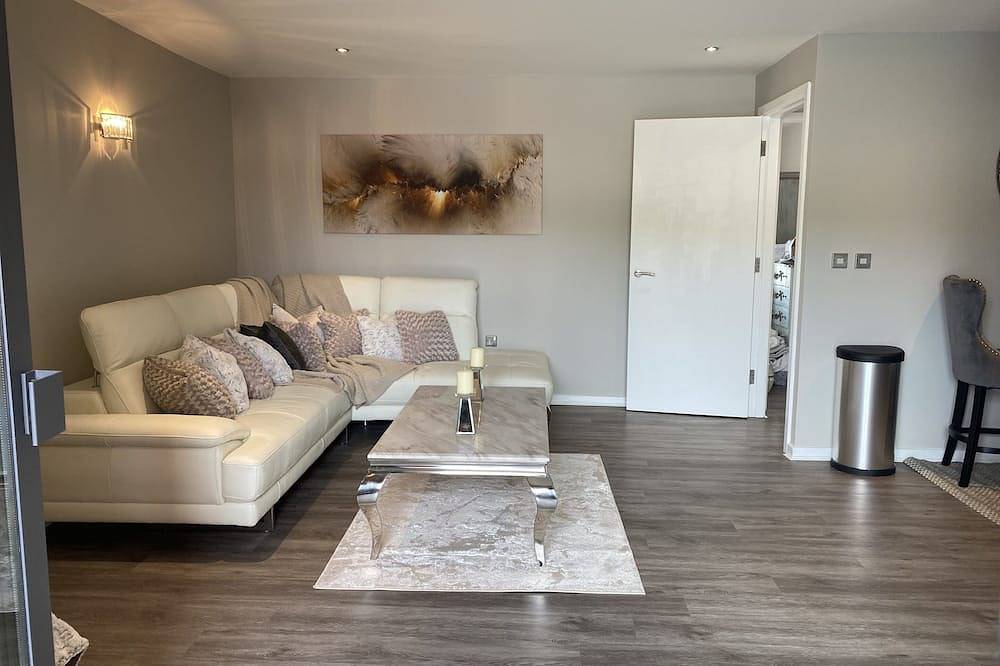 Entire apartment, Hideaway Bay - Luxurious 1-Bedroom Apartment in Swansea, Swansea region