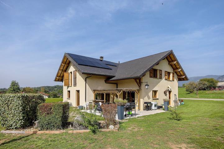 Location de vacances pour 10 personnes, avec Jardin dans Saint-Offenge-Dessous