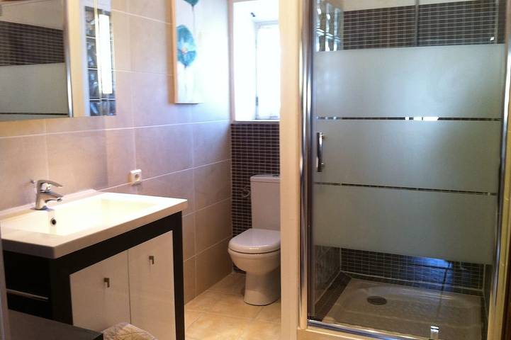 Ganze Wohnung, Studio im Herzen des Luberon-Parks in Robion, Regionaler Naturpark Luberon