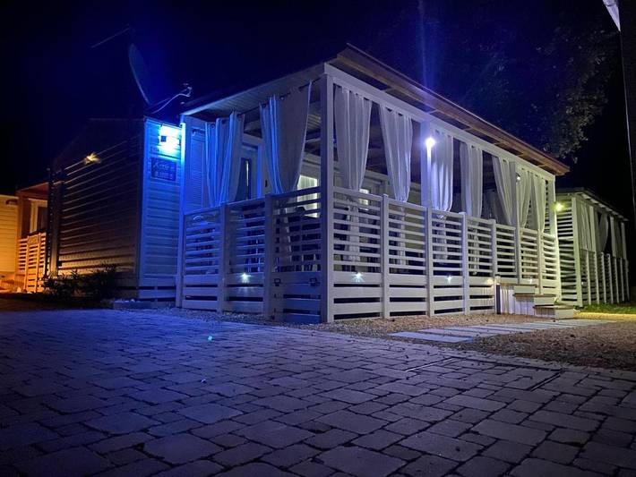 Camping für 6 Personen, mit Terrasse in Biograd na Moru