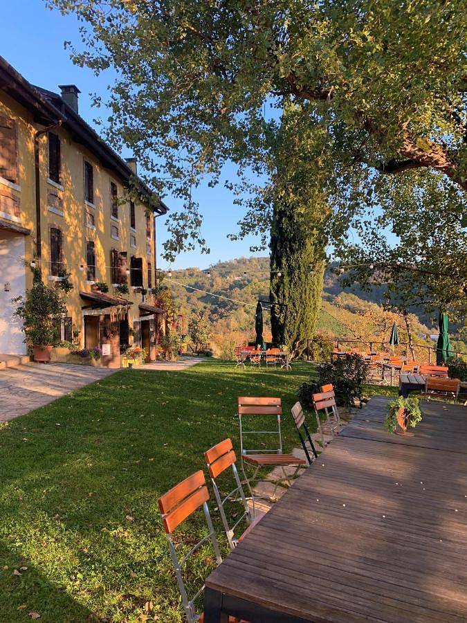 Agriturismo per 2 persone, con Terrazza e Giardino nonché Piscina per bambini e Piscina a Pieve di Soligo