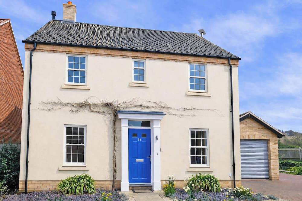 Cottage for 8 People in Holt, Norfolk