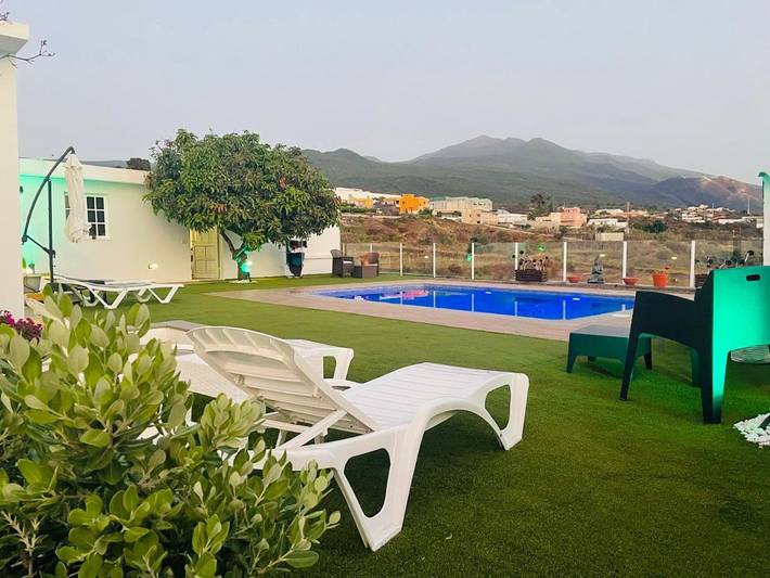 Holiday apartment for 4 people, with garden and pool as well as view - 1