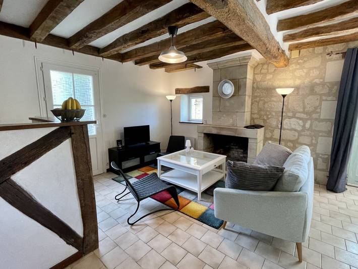 Gîte pour 4 personnes, avec jardin et terrasse à Benais