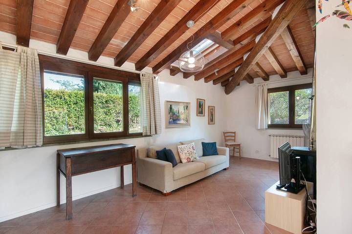 Entire apartment, Villa Il Rossignolo Apartment – Private Garden, Shared Pool & Terrace, Wi-Fi in Comune di Galuzzo (1861-1865), Bagno a Ripoli
