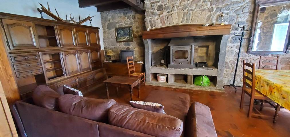 Location de vacances pour 6 personnes, avec jardin, animaux acceptés à Chambon-sur-Lac - 3