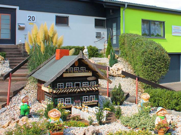 Entire apartment, Apartment 2 with Balcony and Wi-Fi in Beuren, Albsteig Stage 9