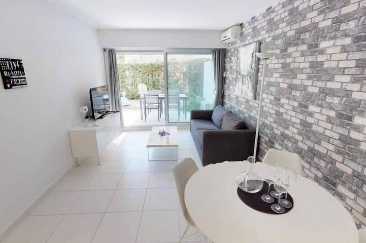 Ferienwohnung für 4 Personen, mit Terrasse und Garten sowie Pool in Menton - 3