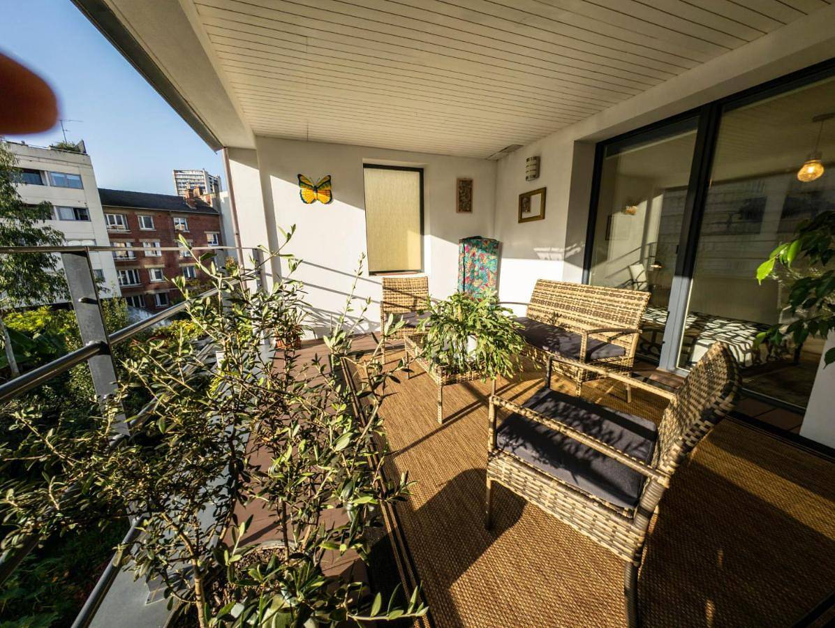 Double Room with Terrace in Boulogne-Billancourt, Hauts-de-Seine