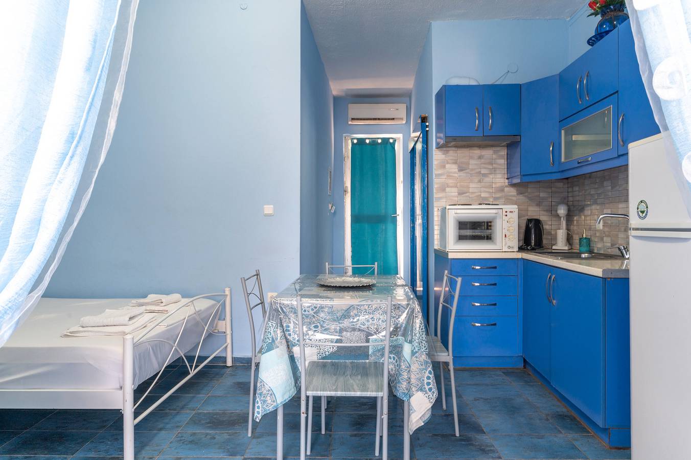 Ganze Wohnung, Apartment 'Posidonas' mit Meerblick, Wlan und Klimaanlage in Inseln der Region Attika