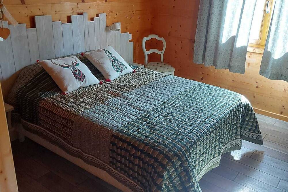Chalet de la Louve à La Pesse  Chiens acceptés dans un jardin cloturé in La Pesse, Parc naturel régional du Haut-Jura