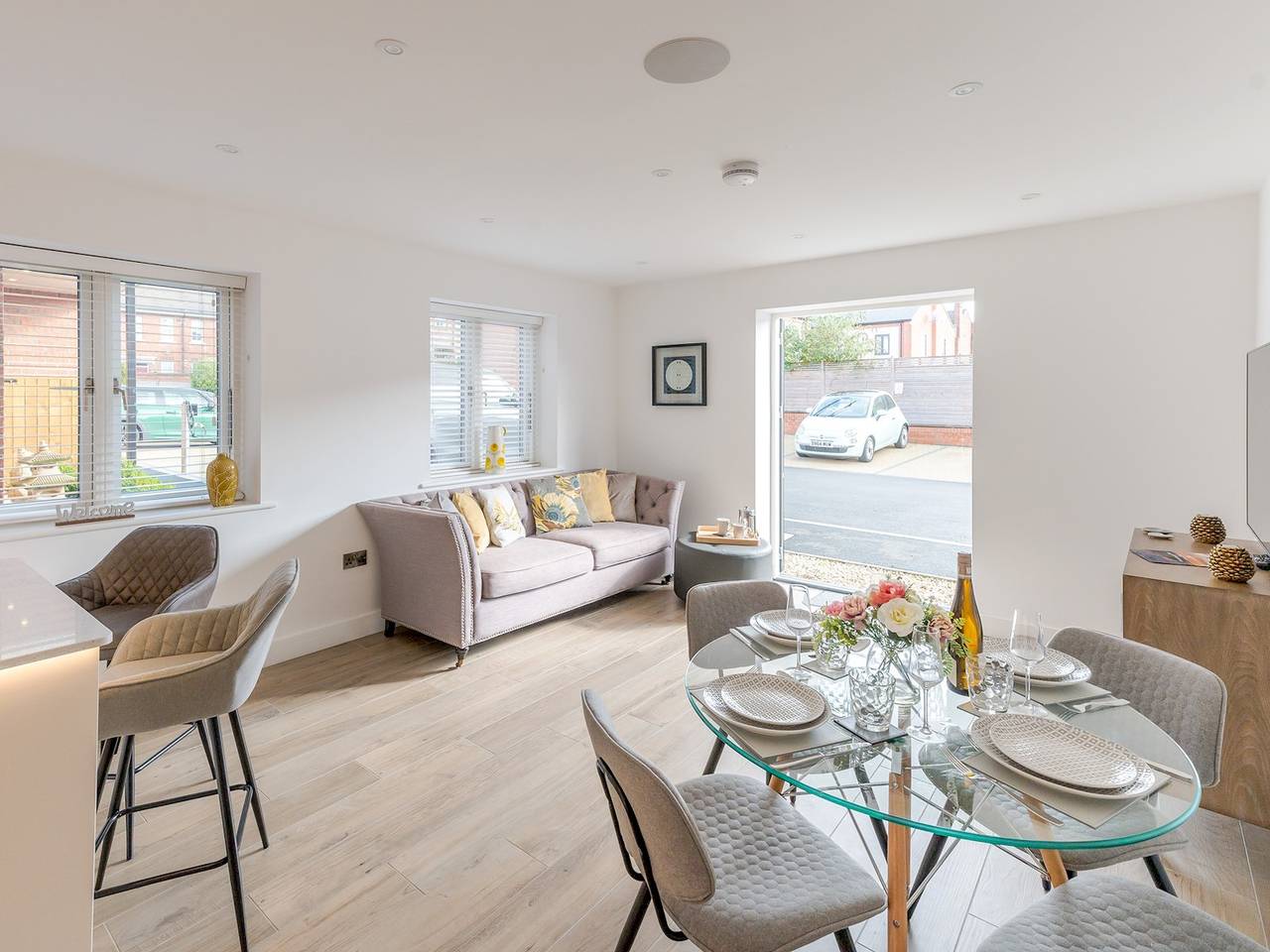 Entire apartment, 1 bed Albury Contemporary Apartment with Secure Parking - Pass the Keys in Shrewsbury, Shropshire