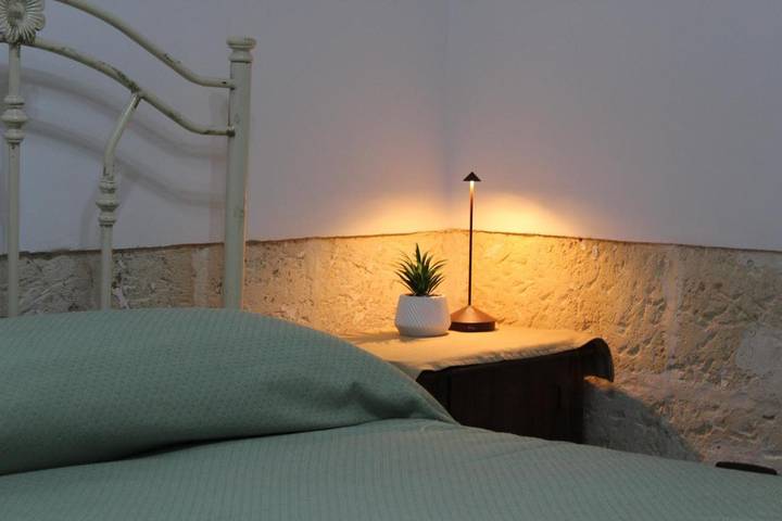 Location de vacances pour 4 personnes, avec Balcon et Terrasse ainsi que Jardin et Vue à Torre Santa Susanna