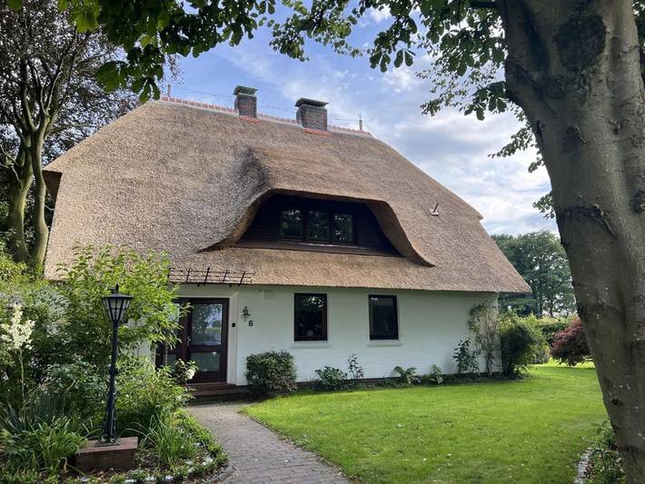 Ferienhaus für 6 Personen, mit Balkon und Terrasse sowie Garten