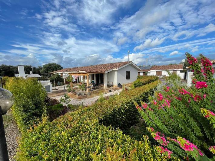 Ferienhaus für 6 Personen, mit Garten und Ausblick sowie Pool