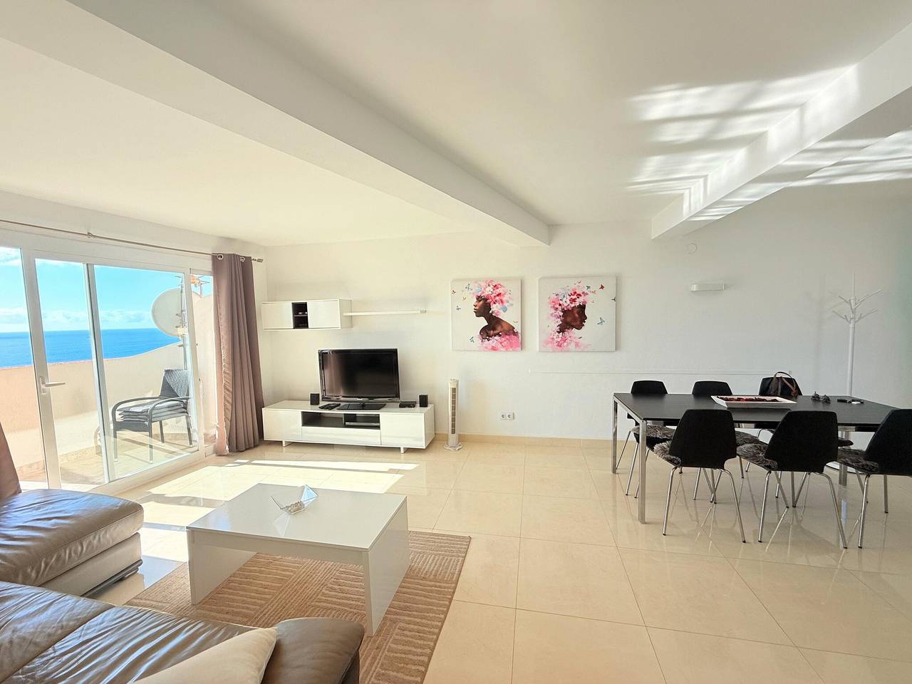 Apartamento entero, Apartamento 'La Perla: Vistas al Mar, 3 Dormitorios, Piscina y Wi-Fi' in Calpe Casco Antiguo, Calpe