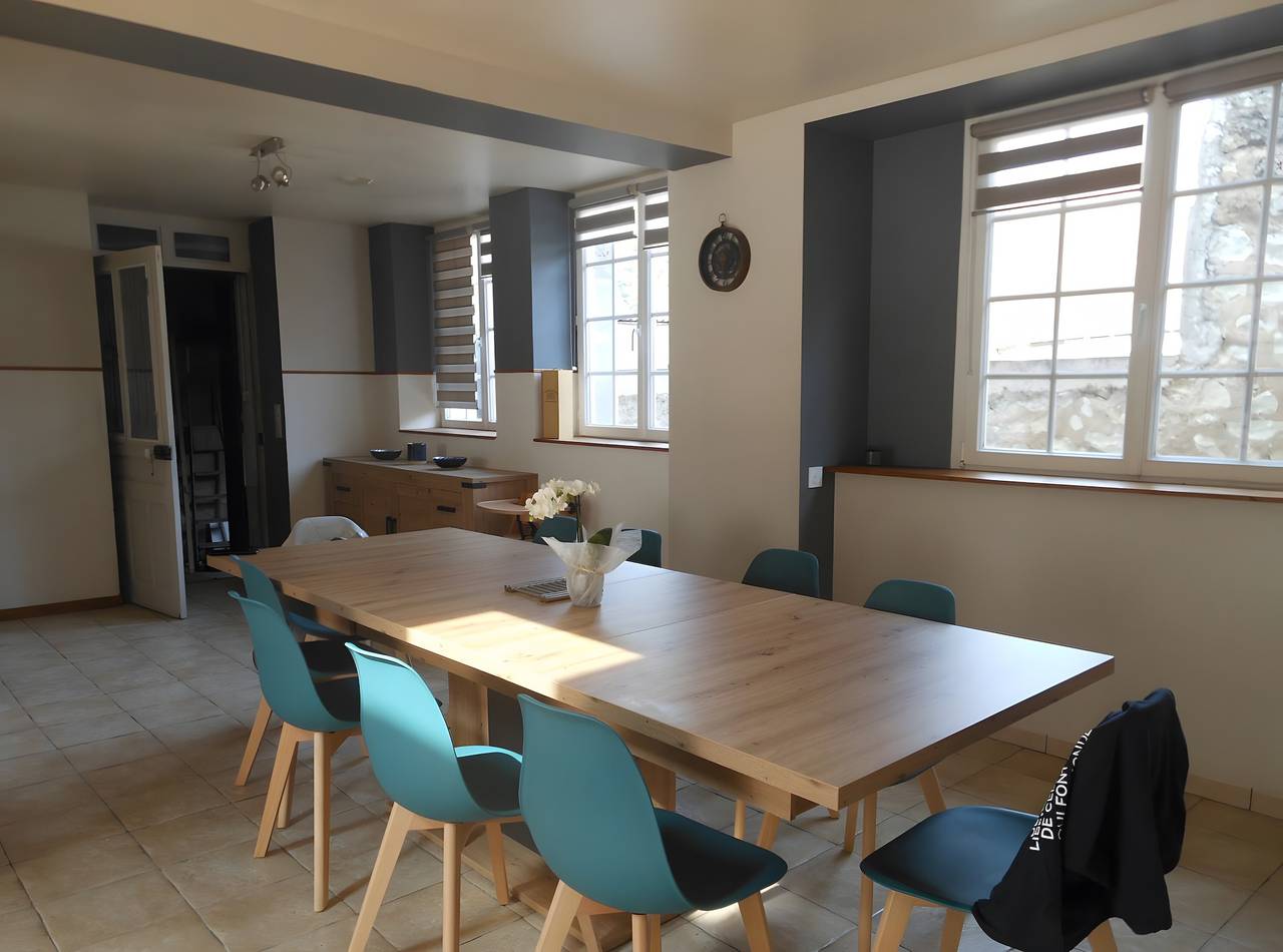 Gîte Le Rabelais avec piscine privée, terrasse et Wi-Fi à Thésée, Val de Loire in Thésée, Région de Romorantin-Lanthenay